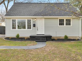 464 Chamberlin Dr, Ballwin, MO