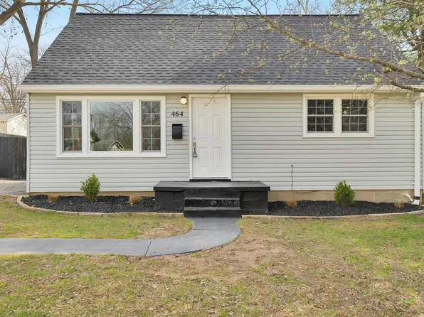 464 Chamberlin Dr, Ballwin, MO 63021
