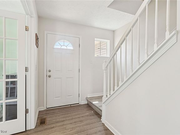 3rd image of 3990 Abigail Dr