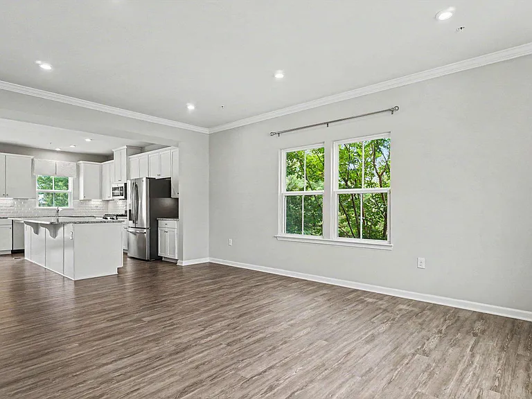 165 Peter Ln — Photo 8