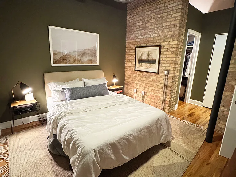 2210 W Wabansia Ave #210 — Photo 10