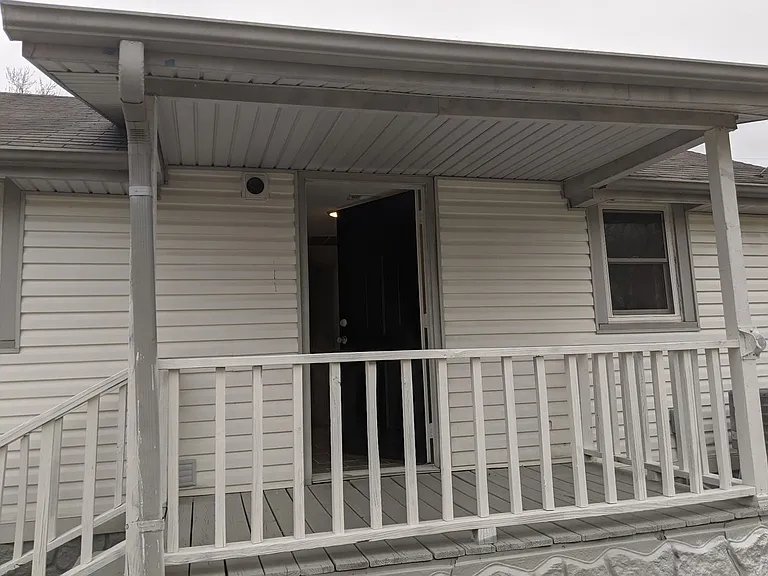 427 Demoss St — Photo 1