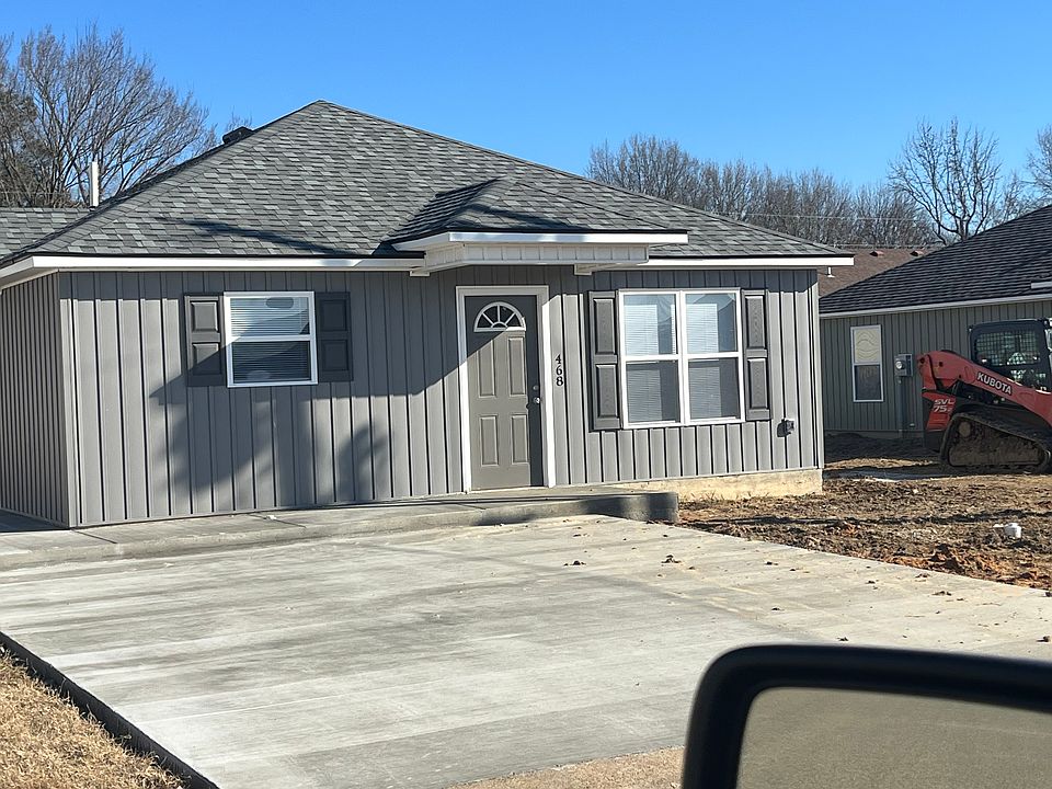 1st image of 468 Dana St