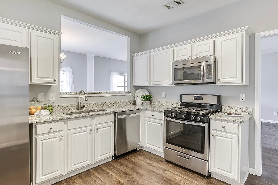 3 bed, 2.5 bath, 1822 sqft, $2,695 — Photo 4