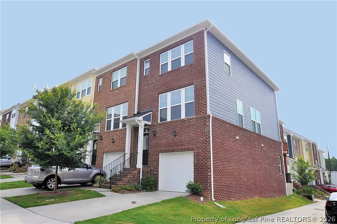 3 bed, 3.5 bath, 1791 sqft, $1,895 — Photo 1