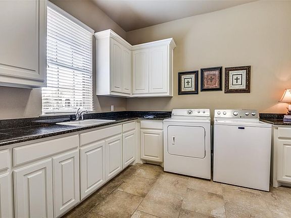 2nd image of 7900 Vale Ct