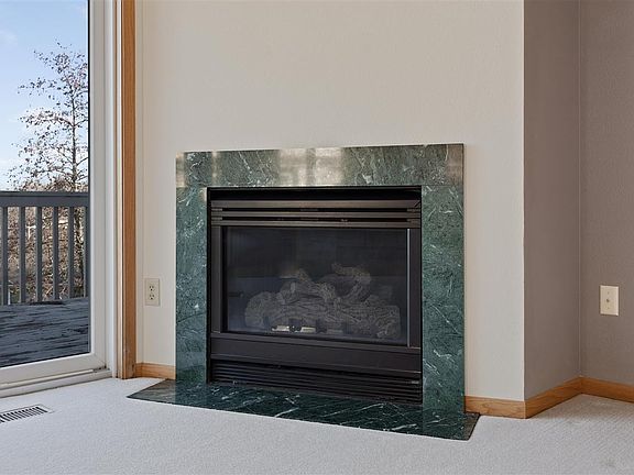 5th image of 1018 Pheasant Valley St