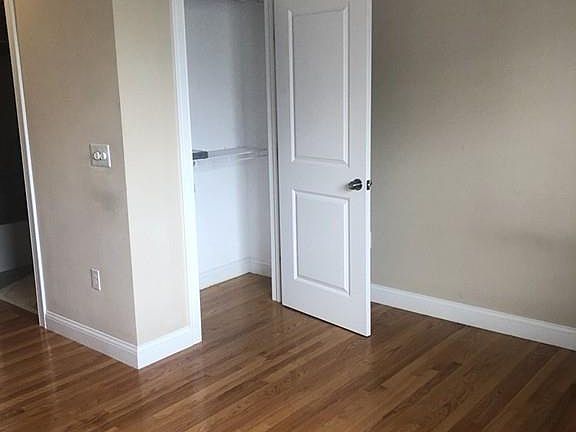 3rd image of 60 Pearl Pl #203