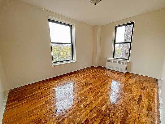 4th image of 284 Eastern Pkwy APT 4F