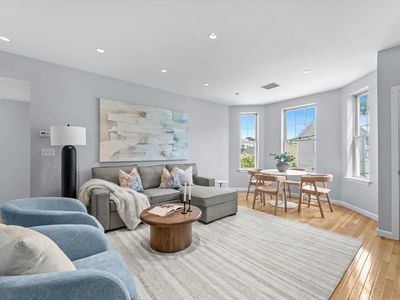 190 F St APT 6, South Boston, MA, 02127