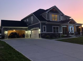 783 Ronny Ct, Crown Point, IN 46307