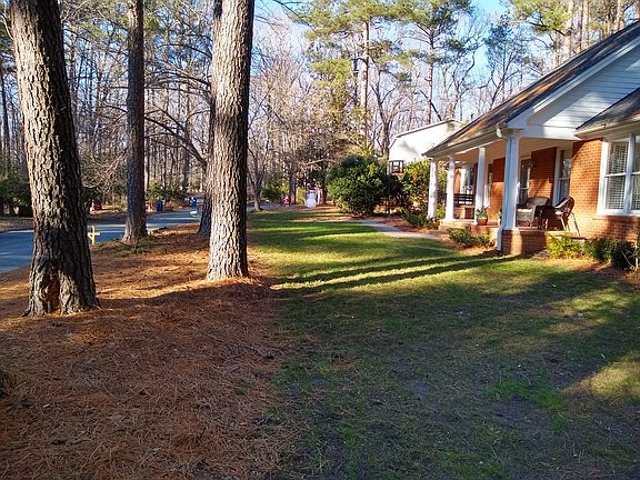 quiet dead end street