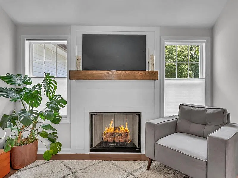 3 bed, 2.0 bath, 1209 sqft, $1,830 — Photo 4