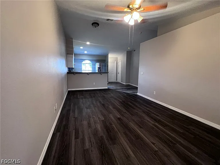 1809 SW Santa Barbara Pl — Photo 5