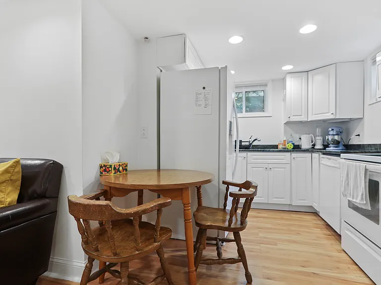 3539 Porter St NW — Photo 3