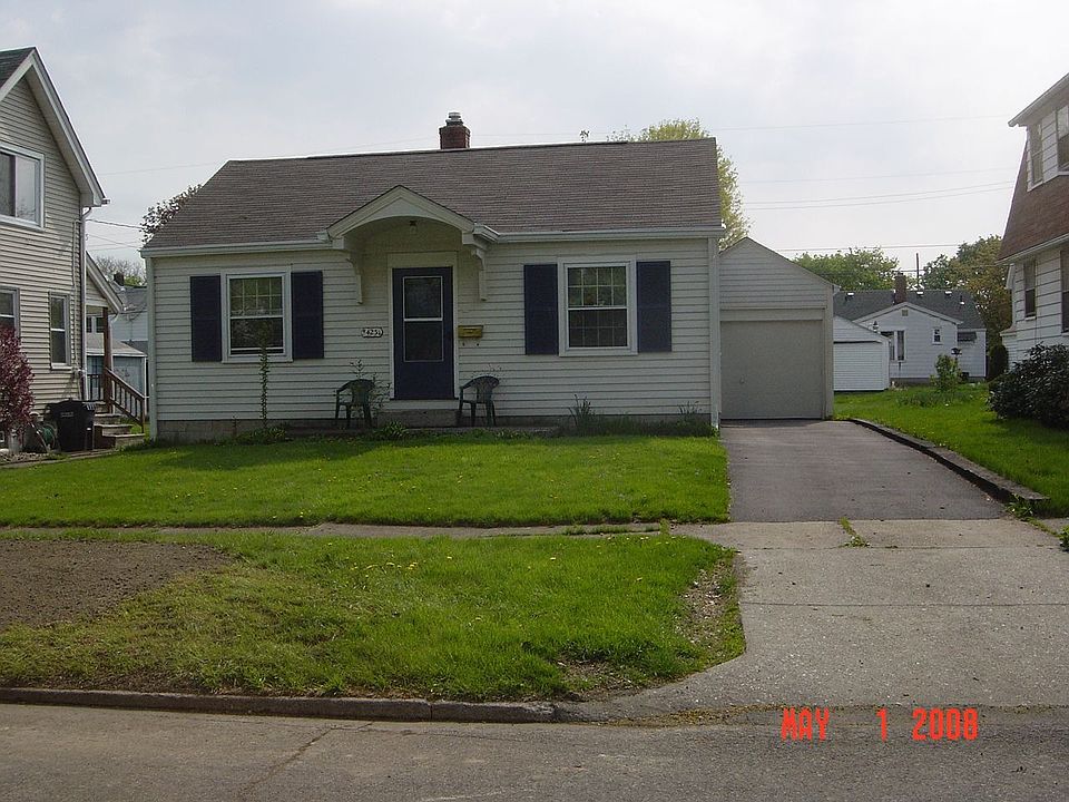 1st image of 423 Grant St