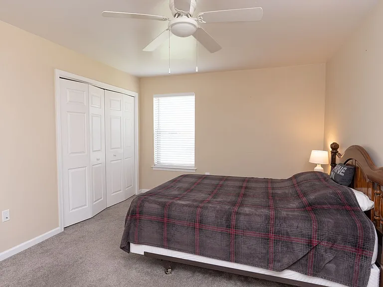 2072 Sheaffer Rd — Photo 24