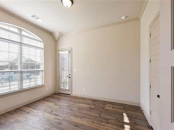 5th image of 1432 12th St