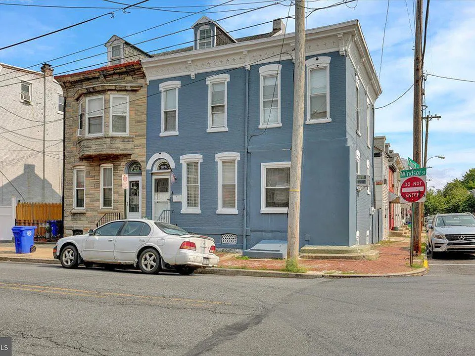 526 Windsor St