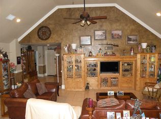 402 Punkin Center Rd, Oglesby, TX 76561