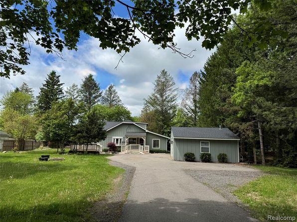 4448 Pleasant Valley Rd