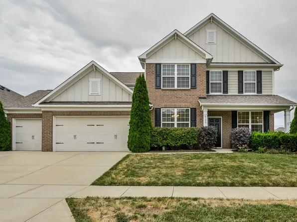 6126 Marigold Ct, Whitestown, IN 46075