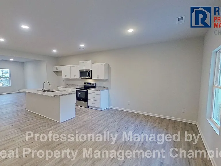 460 Maides Ave — Photo 9