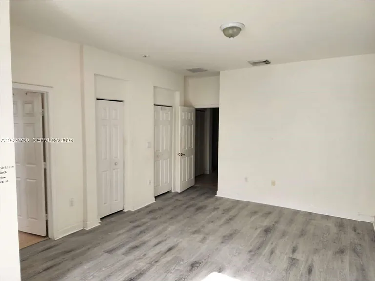 7510 NW 107th Pl — Photo 6