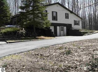 6318 Covert Rd NE, Mancelona, MI 49659