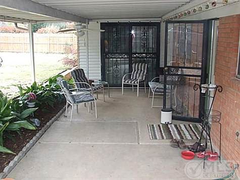 4th image of 5905 Walla Ave
