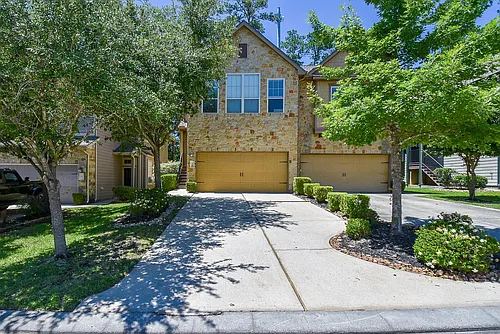 18 Cheswood Manor Dr Photo 1