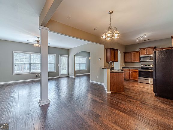 4th image of 6503 Silk Tree Pointe