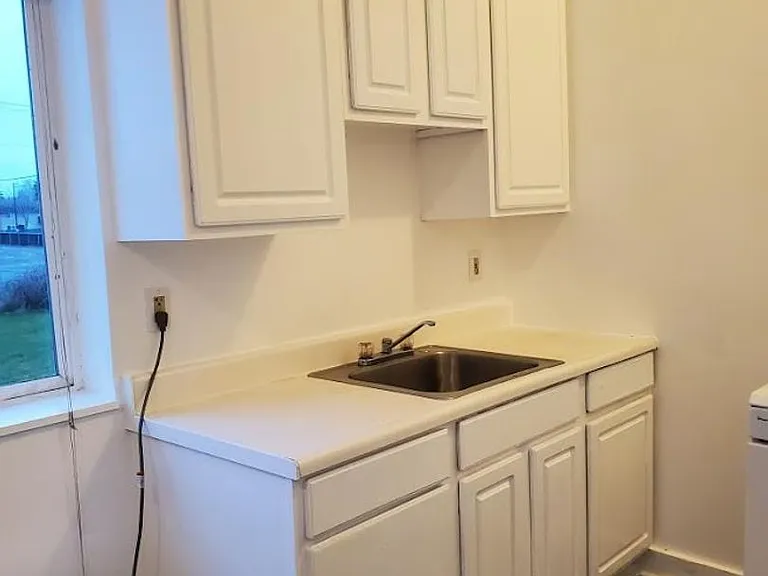 87 NE Harbor Ct — Photo 7