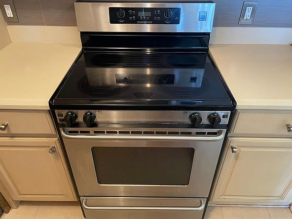 3rd image of 1140 Ocean Blvd #322
