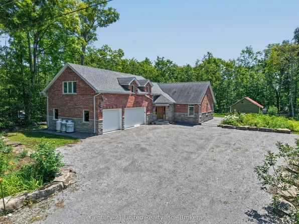 15 Library Rd, North Kawartha, ON K0L 2H0