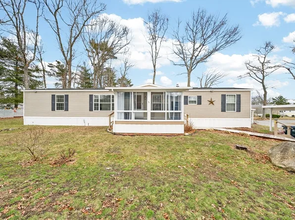 18 Timber Ln, West Wareham, MA 02576