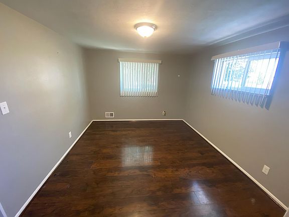 Bedroom #1
