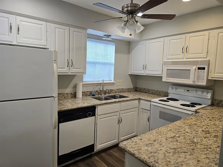 12968 Trail Hollow Dr #2968 — Photo 8