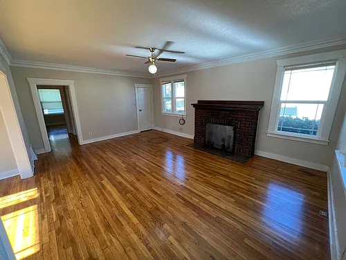 1423 N Howard St Photo 1
