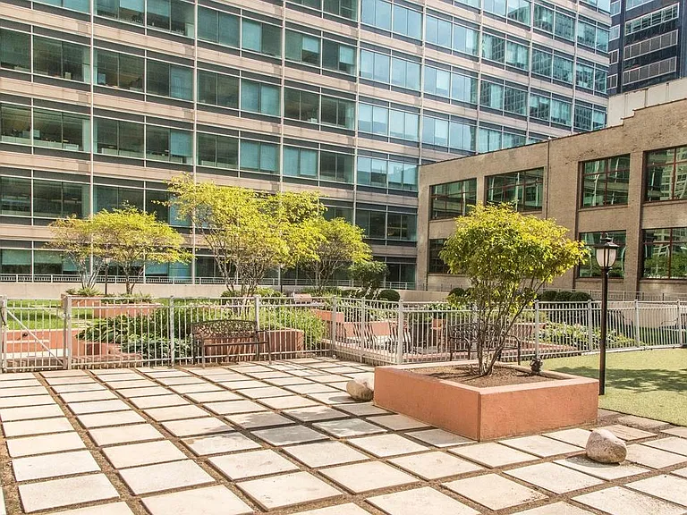 125 S Jefferson St #1508 — Photo 3