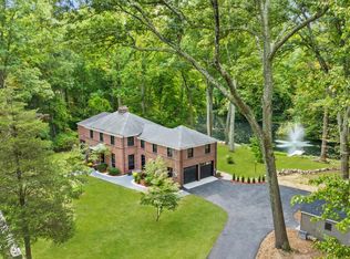 126 Cedarwood Rd, Stamford, CT 06903