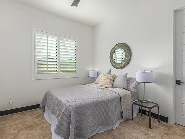 712 E Buist Ave — Photo 33