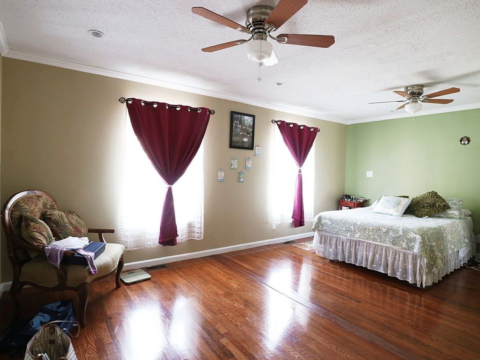 1st image of 342 Suydam St #1