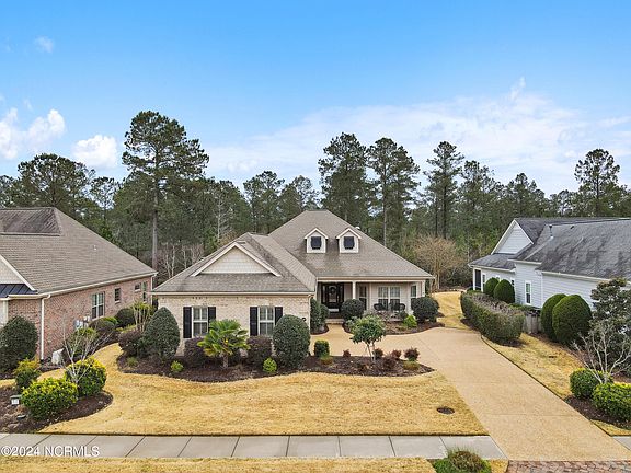 2nd image of 1118 Evangeline Drive