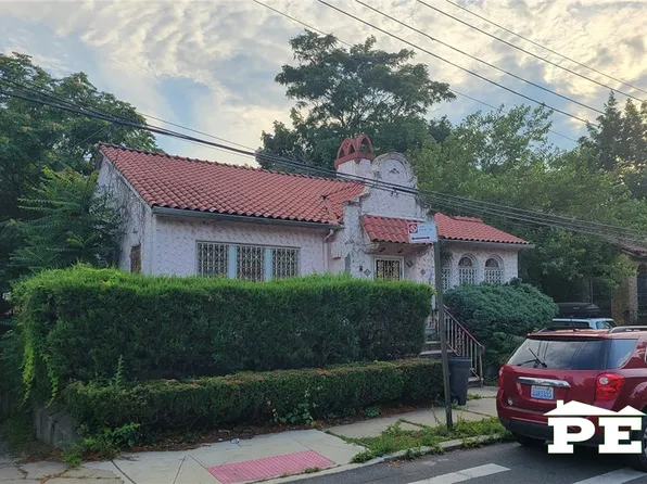 2234 Olean Street image 3 of 5