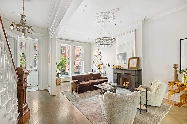 Sold by Compass | media 5