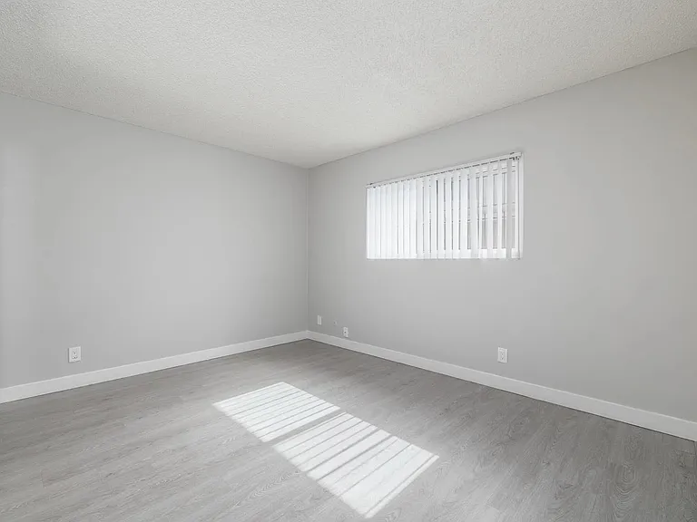 1628 W 218th St #3 — Photo 20