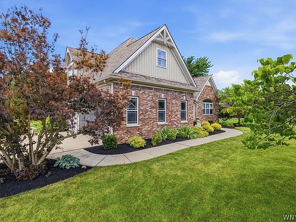 3rd image of 677 Sara Ct