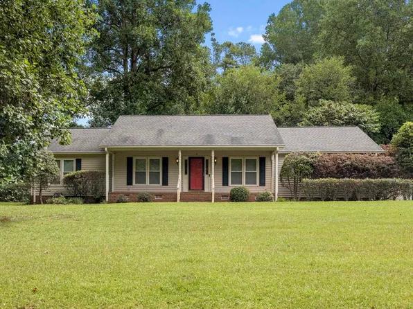 135 McCarter Dr, Wellford, SC 29385
