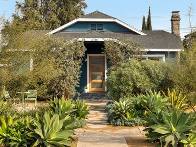 5748 10th Ave, Los Angeles, CA, 90043